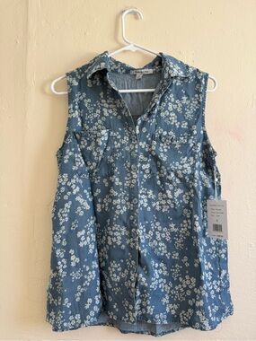 Marissa Olivia White Floral Print Denim Top